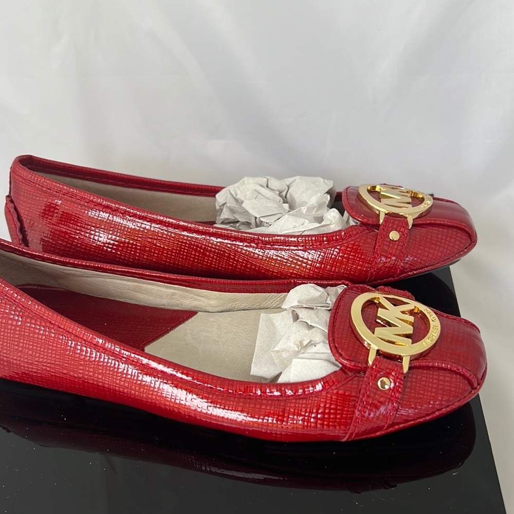 Michael Kors flat shoes. Red, size 6.
